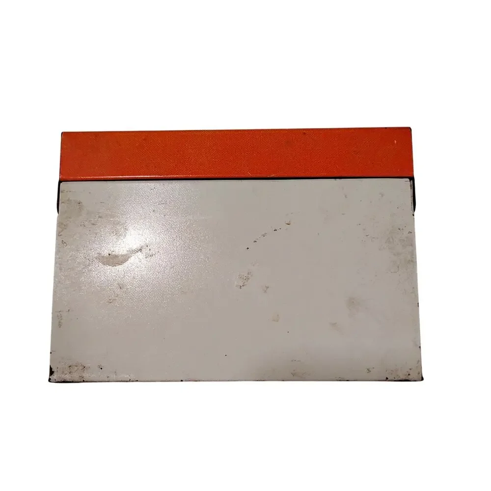 METAL FAVRORITE RECIPES BOX INDEX CARDS TABLE OF MEASUREMENTS GRANNYCORE VINTAGE